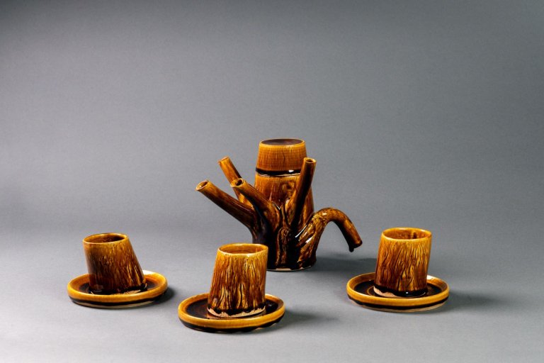 Photo credit: Alex Bevan Baker, Fiona “Treepot” Set, 2023. Stoneware - Wild Clay Glaze. Photo credit: Peter Young.